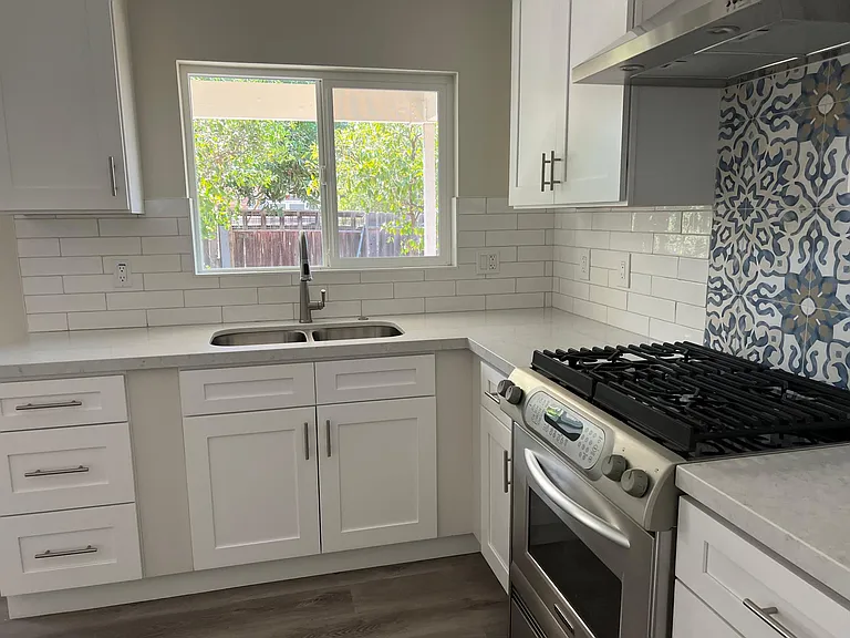 Quartz countertops.