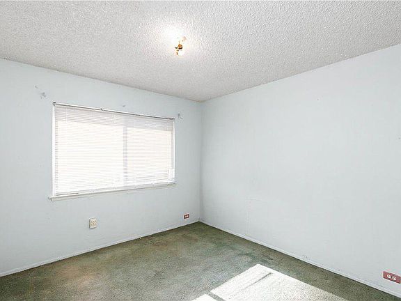 5th image of 5425 Lemoran Ave