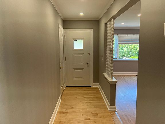 3rd image of 60 Byron Ave