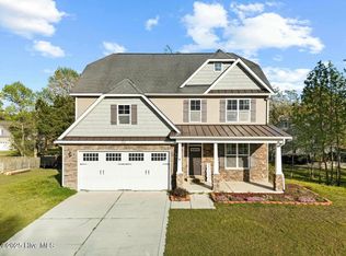 136 Old Millstone Landing Ln, Sneads Ferry, NC 28460