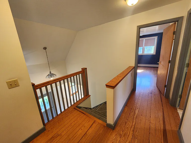 109 N Hollow Rd — Photo 25