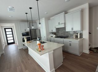 1117 Amaryllis Ln, Aubrey, TX 76227