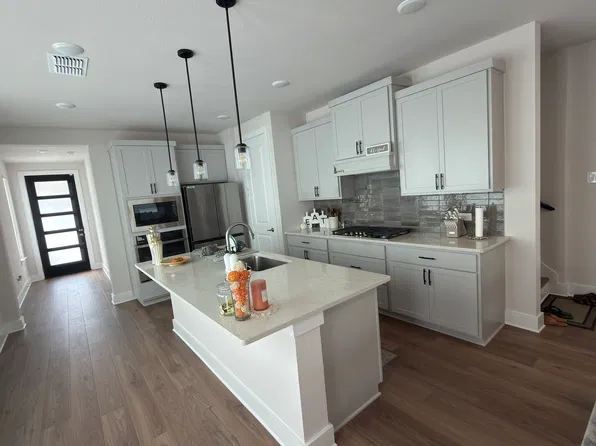 1117 Amaryllis Ln, Aubrey, TX 76227