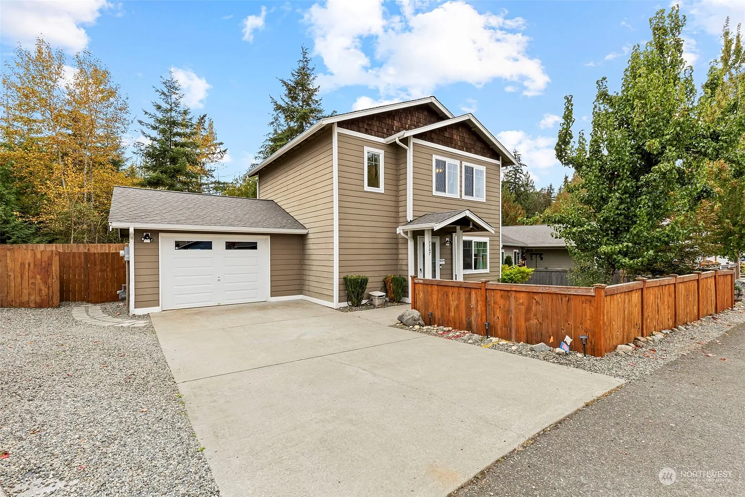 7767 Kildare Loop NW photo 1