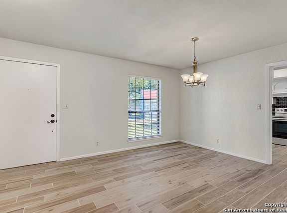 5th image of 14234 Susancrest Dr
