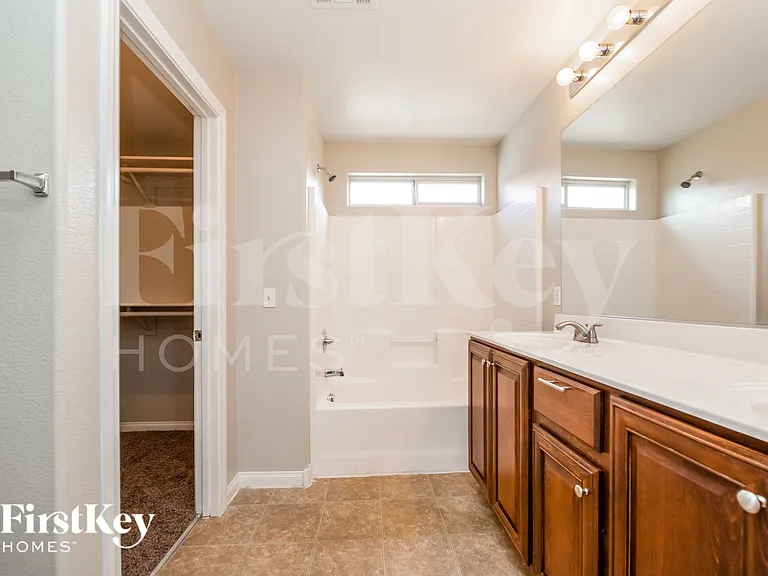 8936 Amy Olivia Ave — Photo 5