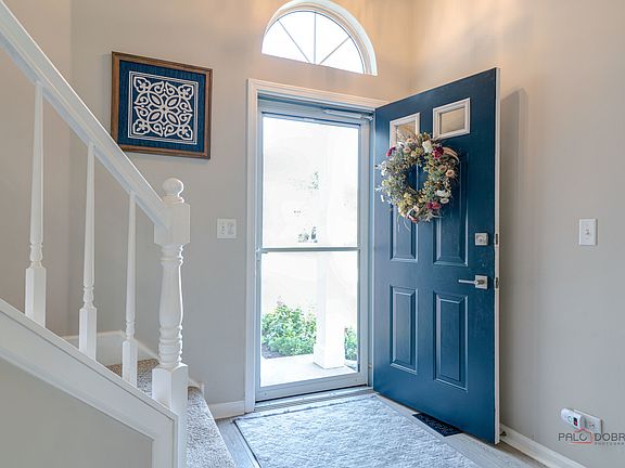 2nd image of 5791 Regency Ct