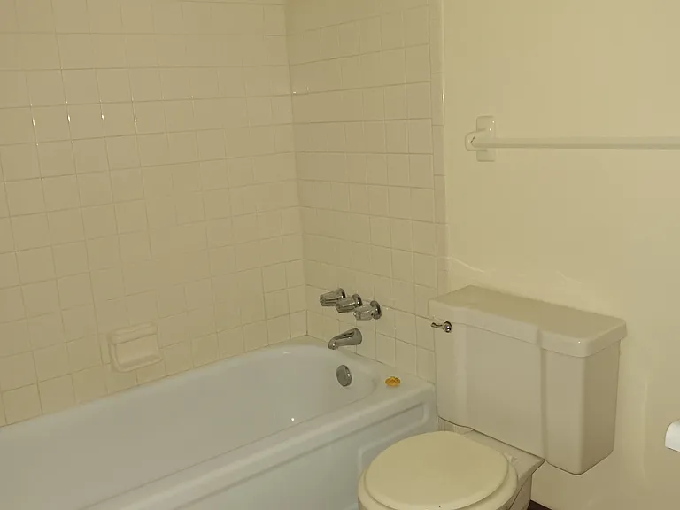 2246 Burnet Ave #2 — Photo 5