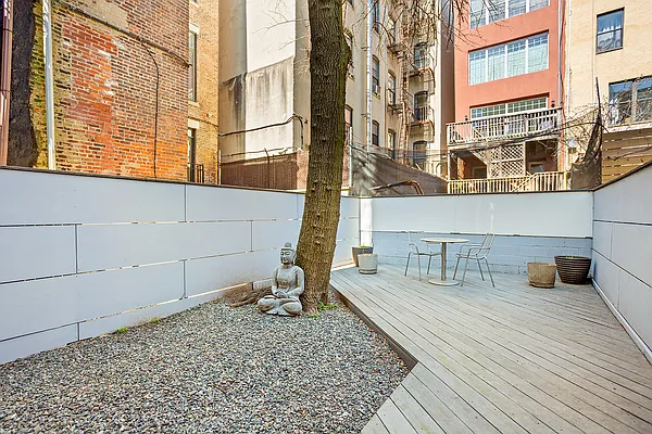 Rented by Corcoran | media 27