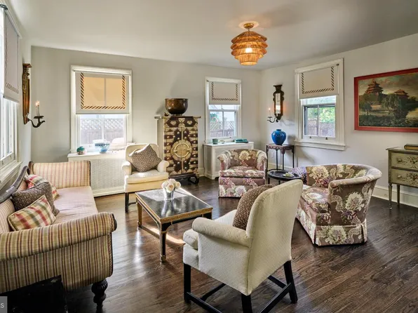 438 Old Lancaster Rd, Haverford, PA 19041