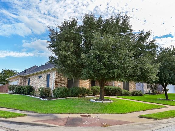4th image of 205 Stuttgart Cir