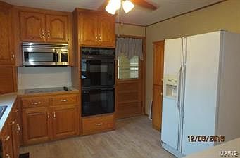 5th image of 374 Garfield Ave