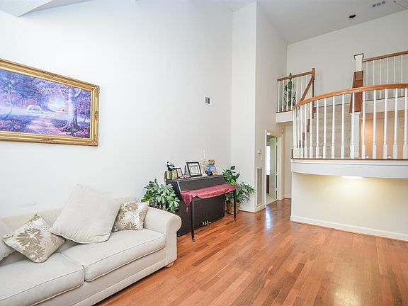5th image of 3439 Mimosa Way