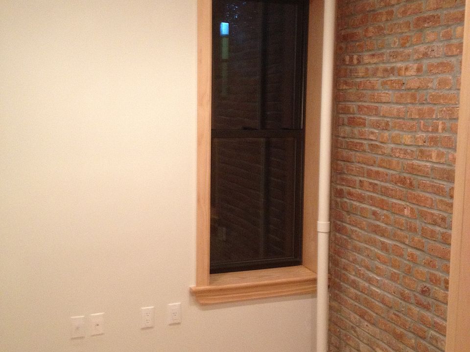 1st image of 33 Henry St APT 8