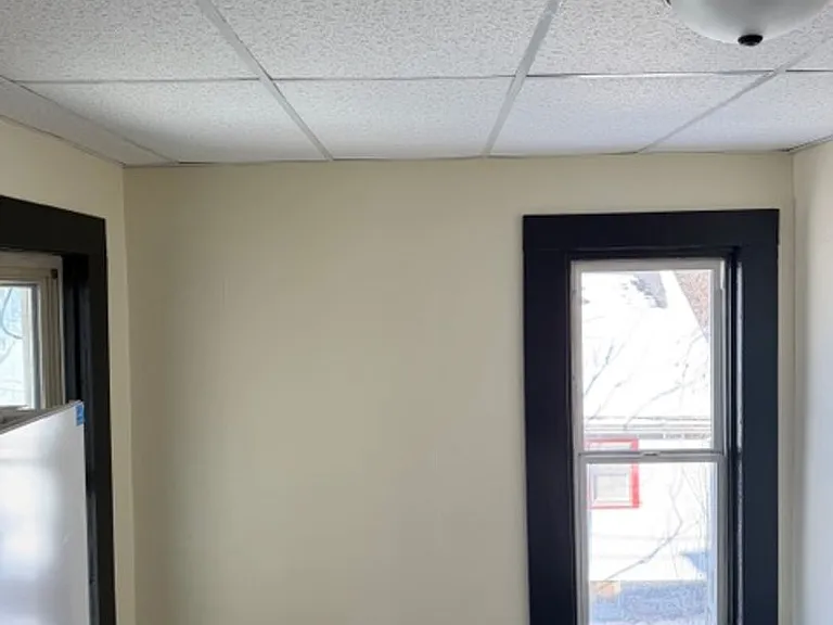 303 Logan Ave — Photo 8