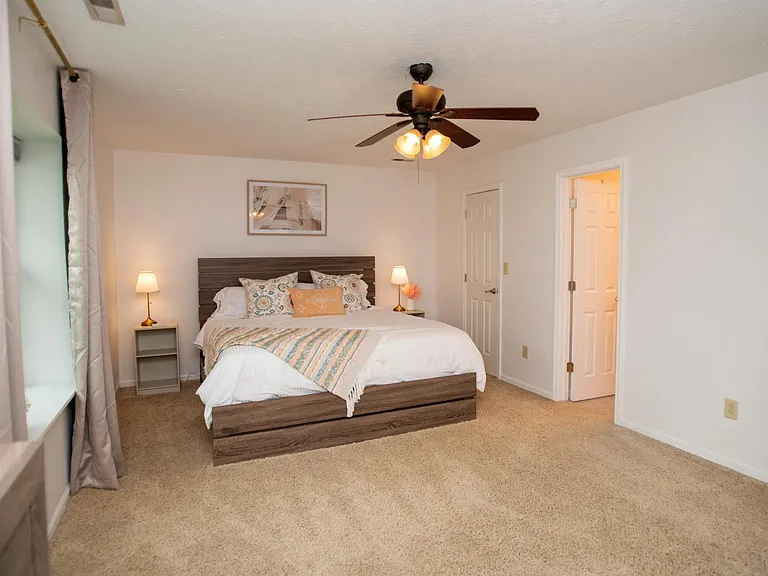 541 E Pine Ridge Dr — Photo 7