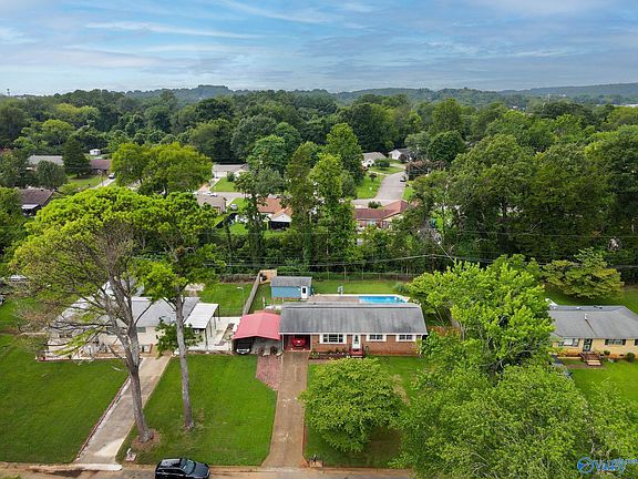 3rd image of 1419 Brook Hollow Cir NW