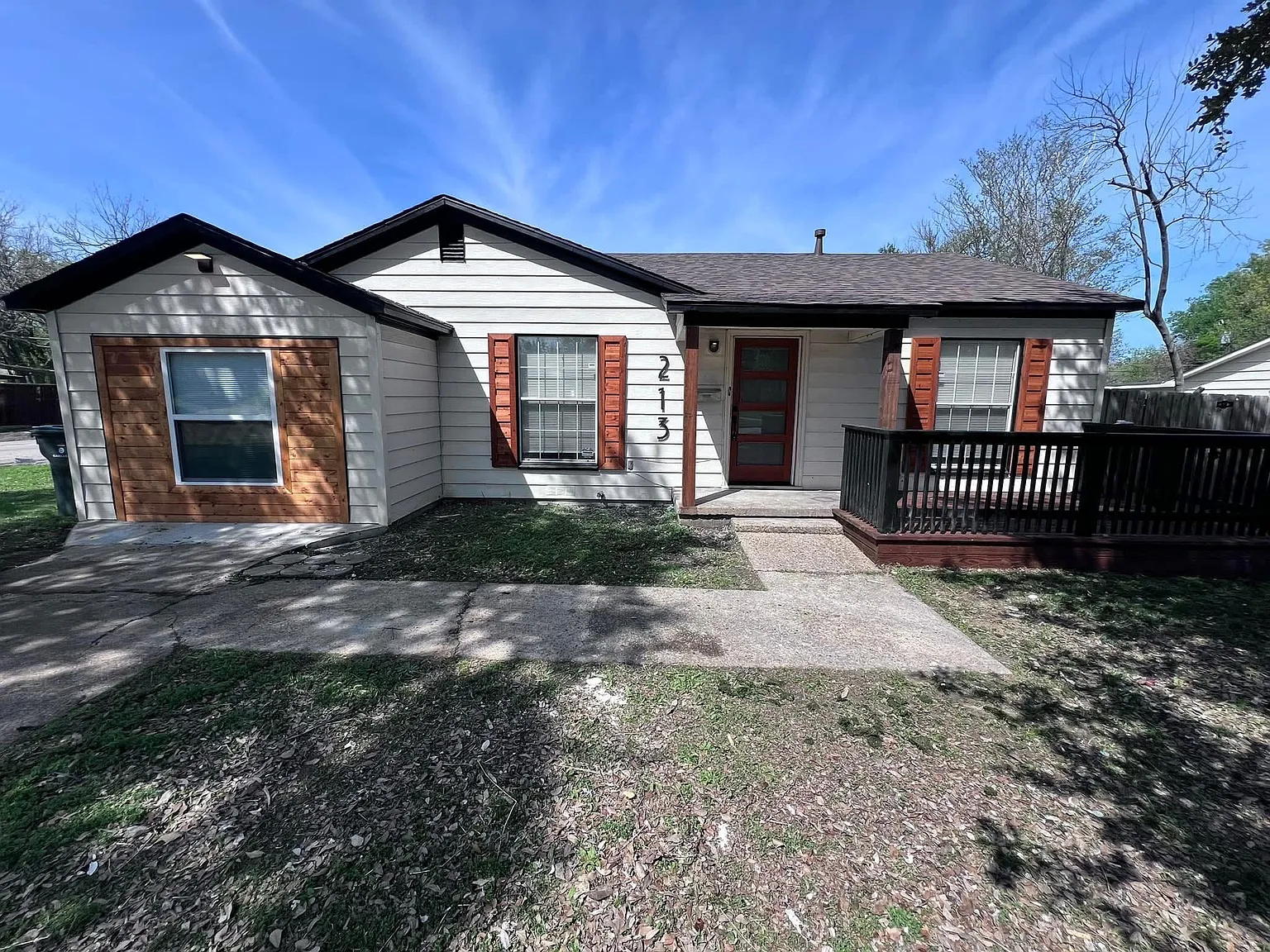 3 bed, 1200 sqft, $2,200 — Photo 2