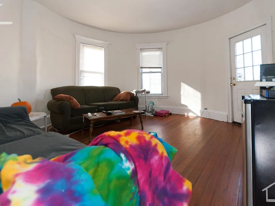 30 Brainerd Rd #1