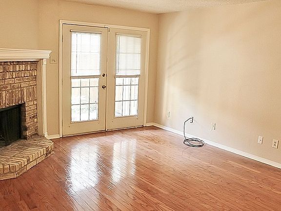 3rd image of 5200 Martel Ave APT 29B
