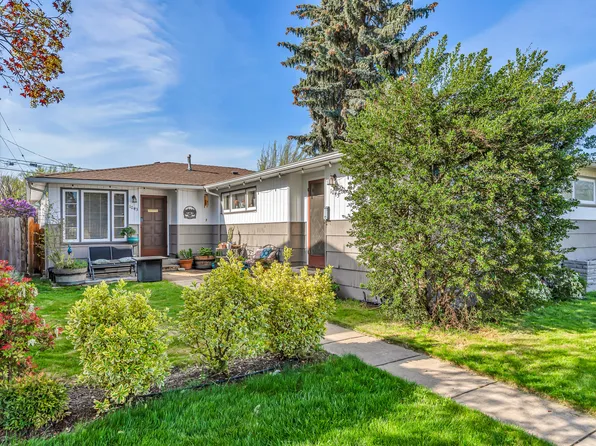 1043 W 13th St, Medford, OR 97501