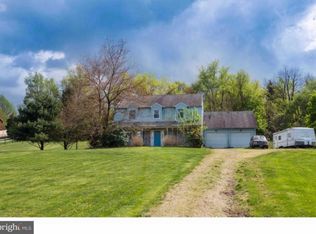 12 Crusher Rd, Douglassville, PA 19518