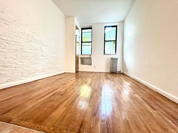 2nd image of 171 Avenue C #1I