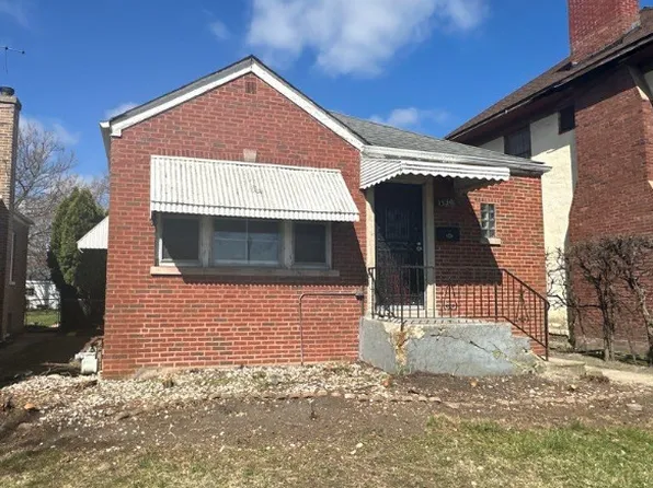 1530 Pitner Ave, Evanston, IL 60201