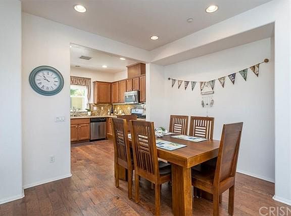 4th image of 301 Harbor Breeze Dr