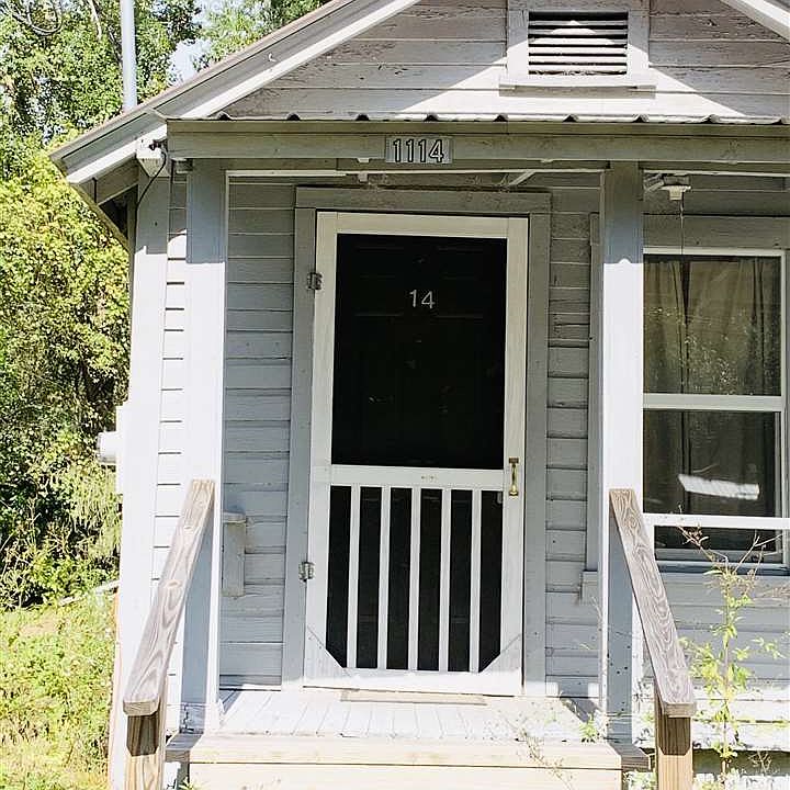 2nd image of 1114 E Green St