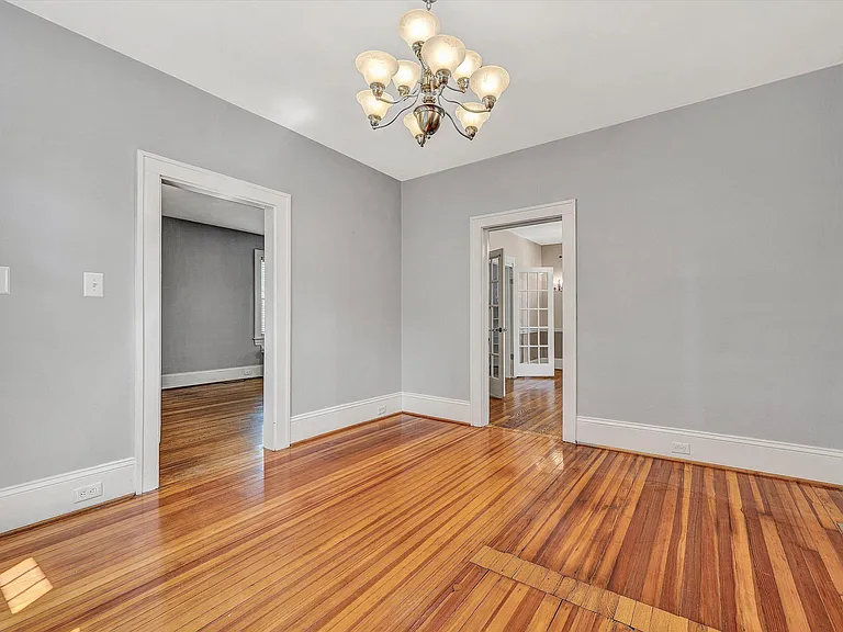2266 Maiden Ln SW — Photo 5