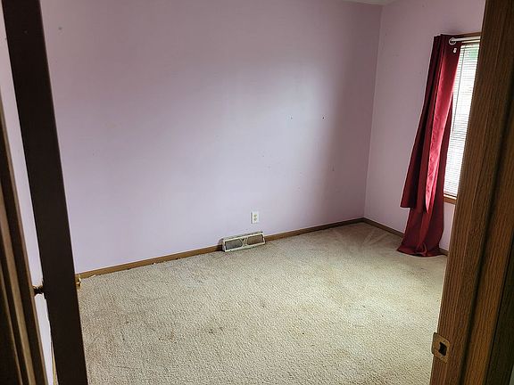 2nd image of 3640 Sycamore Ln