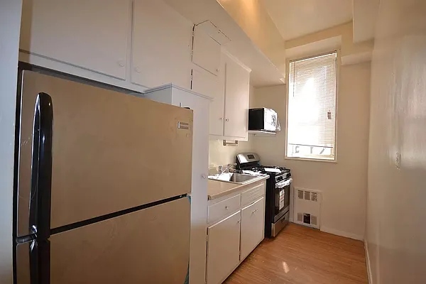 Rented by Silverstein Collection LLC  | media 2