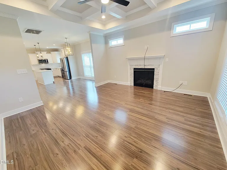 1433 Garner Rd — Photo 3