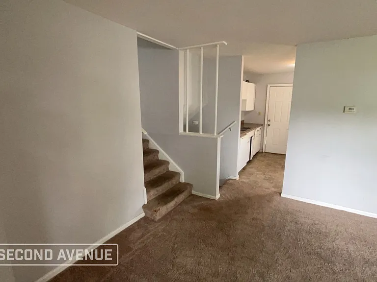 610 N Bradner Ave — Photo 5
