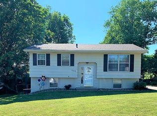 660 Parkwood Blvd, Pleasant Hill, IA 50327