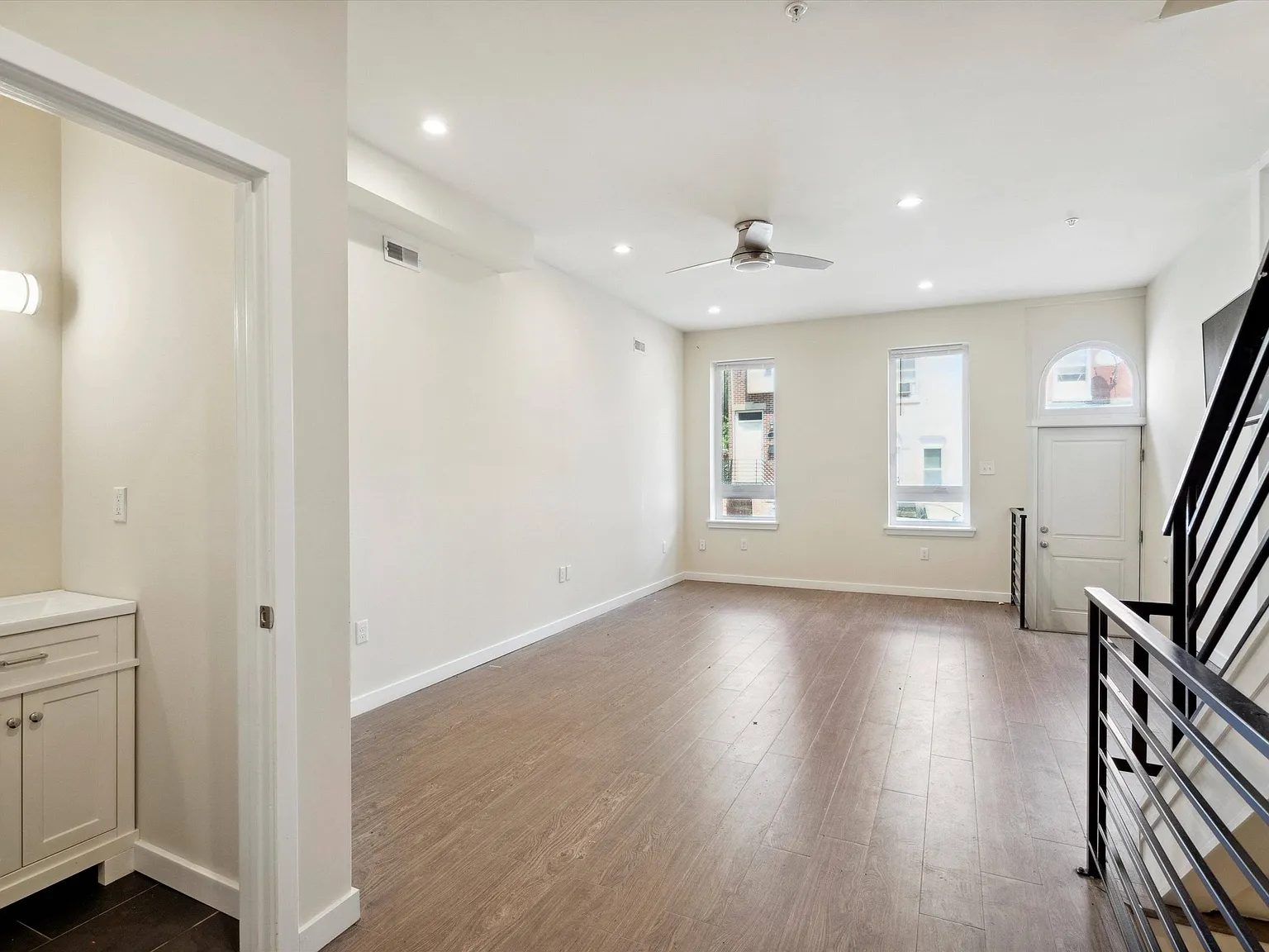 1826 W Montgomery Ave — Photo 4
