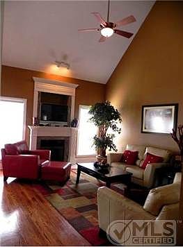 2nd image of 1021 Proud Eagle Dr