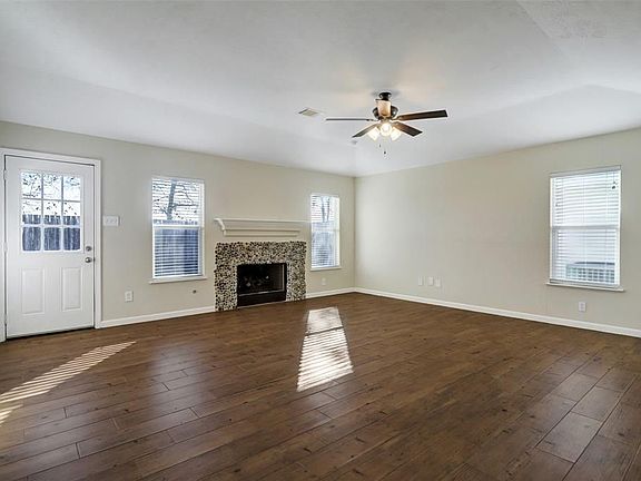 4th image of 18319 Austin Oak Ln