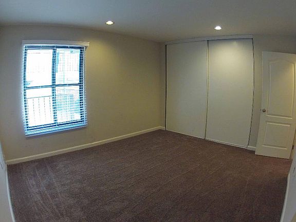 2nd image of 552 Canyon Dr Unit 23