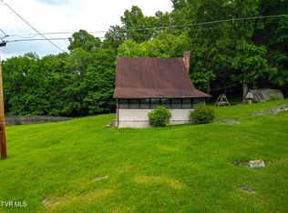 759 Blue Heron Ln, Piney Flats, TN 37686