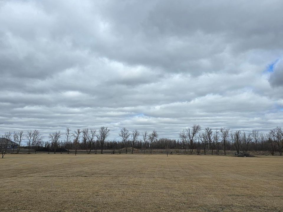 2nd image of 16885 Carolyn Dr