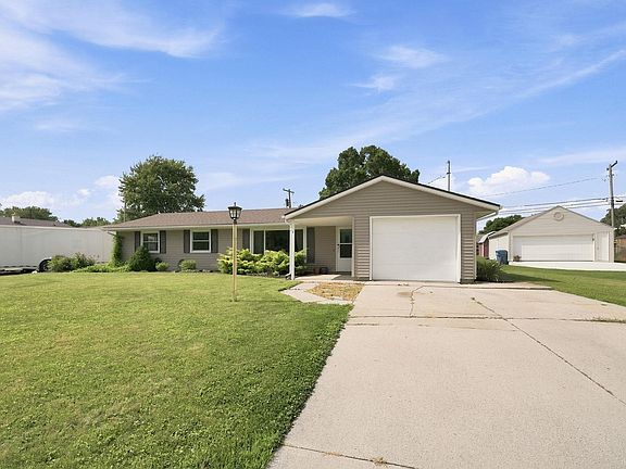 5th image of 1516 Tartan Ln