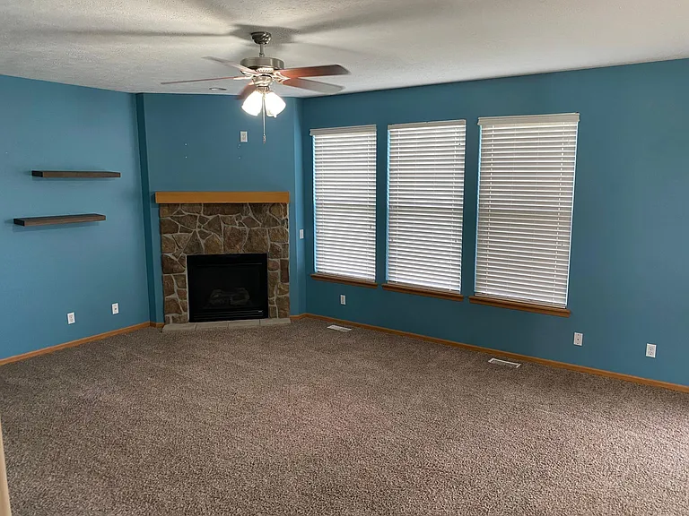 2210 Walnut Creek Dr — Photo 5