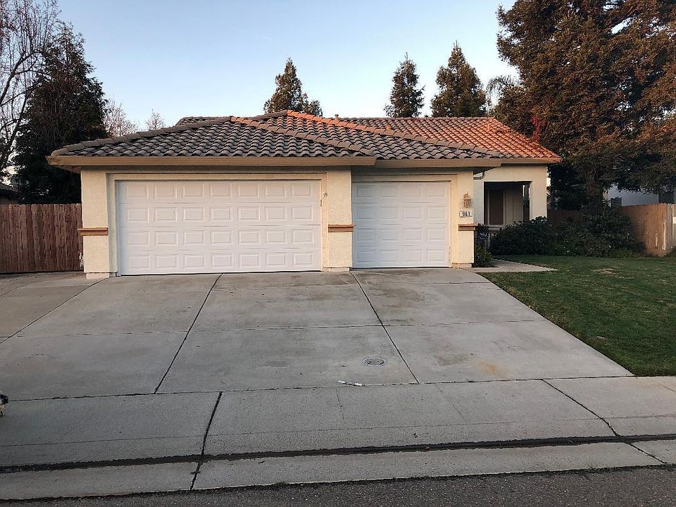 1st image of 961 Piermont Ct