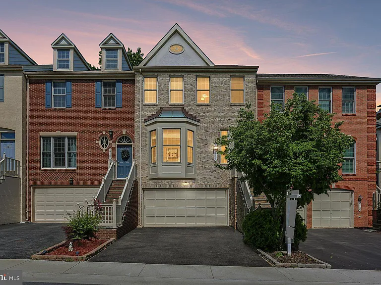 417 Winding Rose Dr — Photo 47