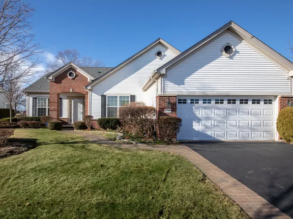 12391 Cold Springs Dr, Huntley, IL 60142