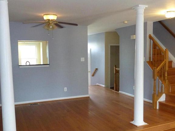 4th image of 601 Stafford Glen Ct