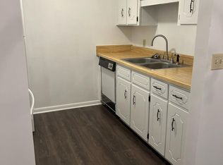 300 Apache Dr APT 5D, Enterprise, AL 36330