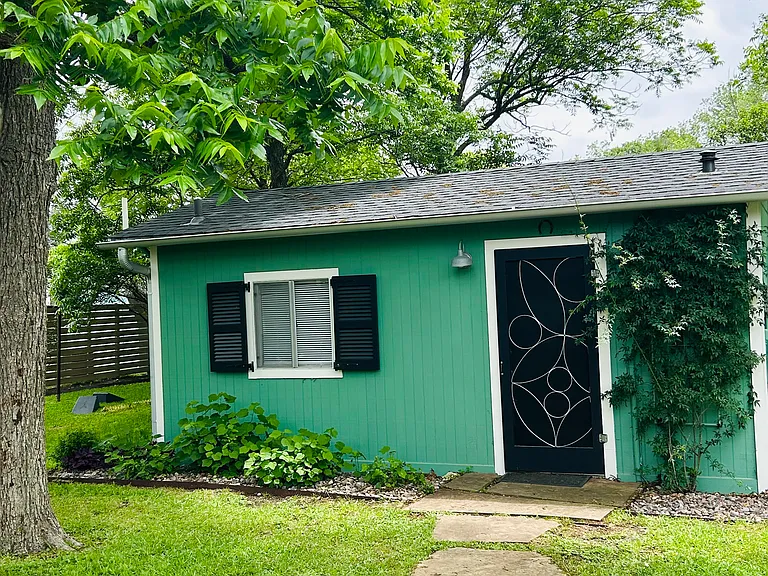 1807 W Saint Johns Ave #B — Photo 2